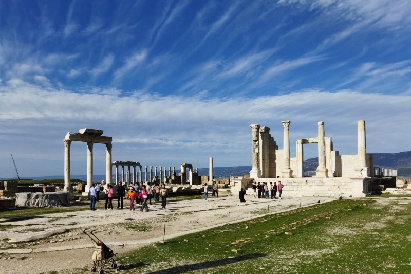 ラオディキア遺跡(A神殿)