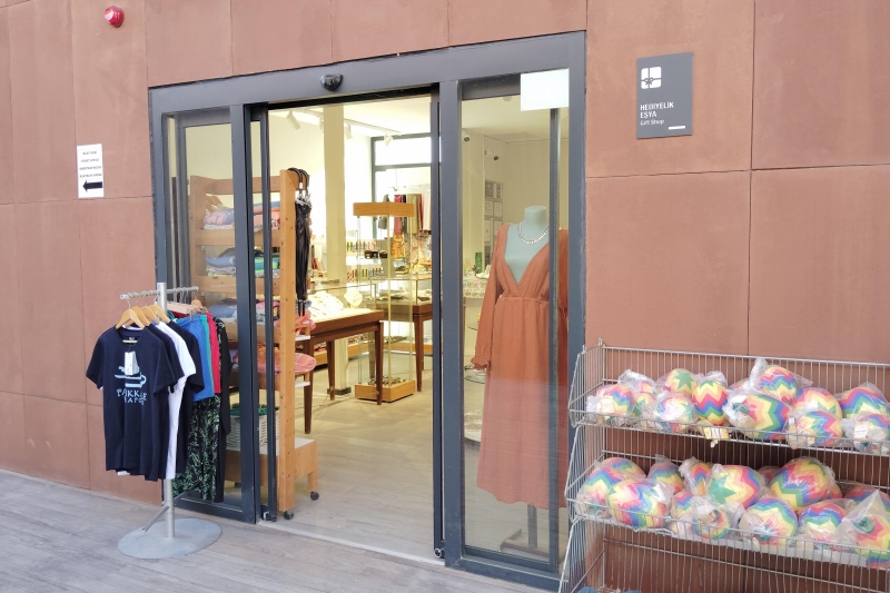 アンティークプール売店