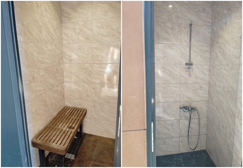 アンティークプール更衣室とシャワールーム